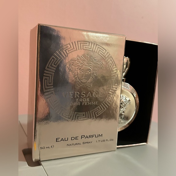 Versace Eros pour Femme. Eau de Parfum 1.7 oz. - Picture 8 of 8